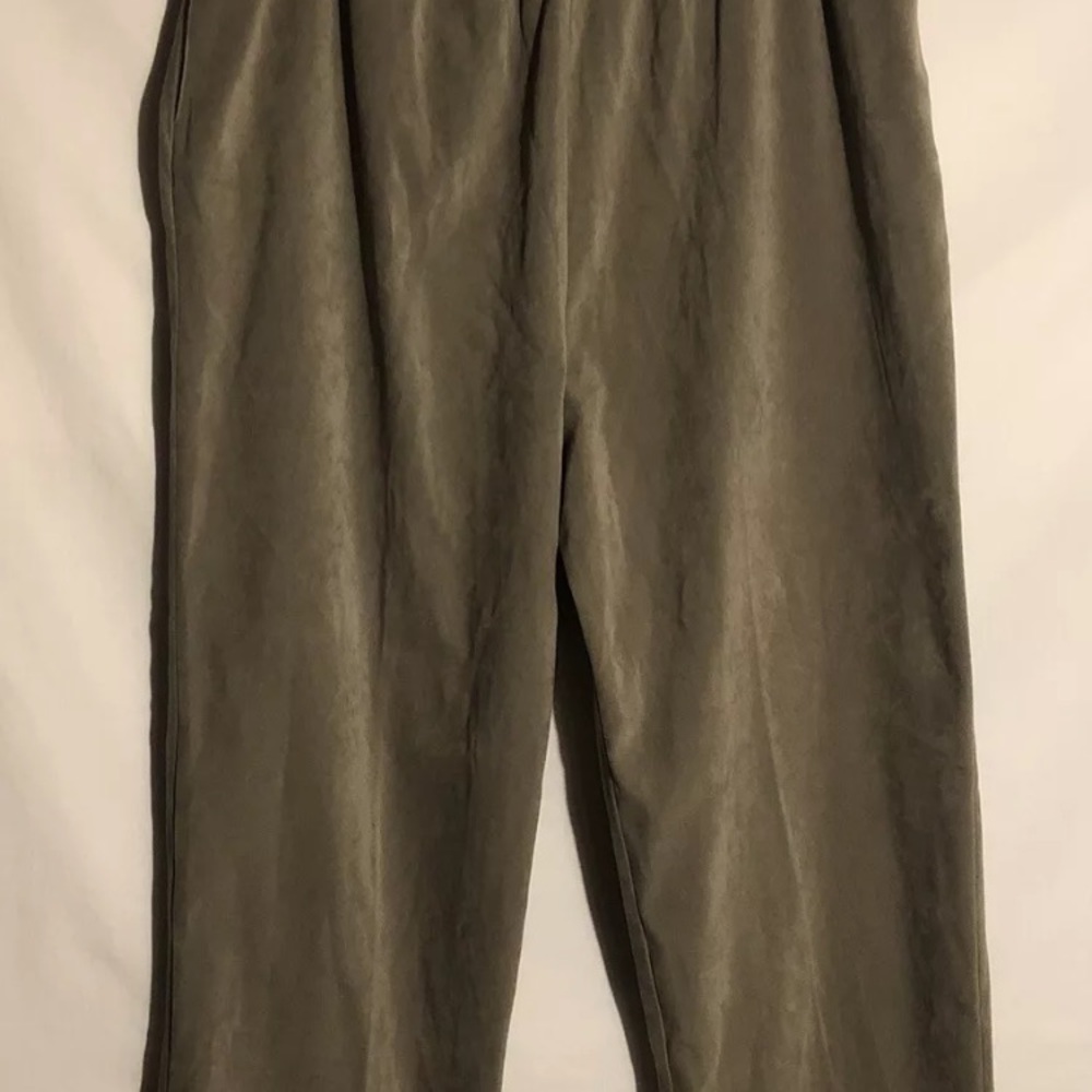 Maurada 1X Sage Green Soft Pull On Pants Elastic Waist High Rise Stretch Pockets
